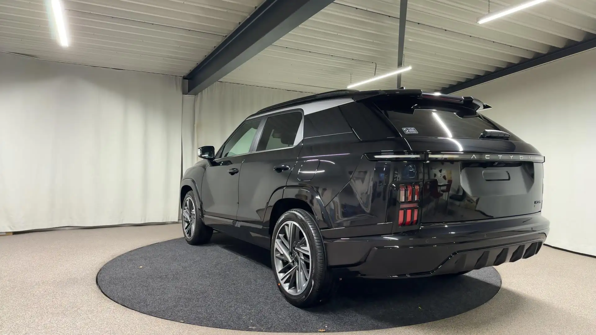 KGM Actyon Hybrid 1.5T-GDI Platinum 204PK Automaat | Pano | L Negro - 2