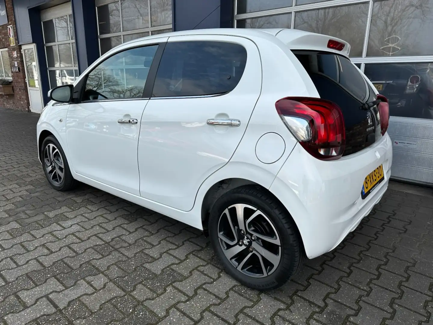 Peugeot 108 1.0 E-VTI PREM. TOP CLIMA CAMERA. ALL.IN. Blanco - 2