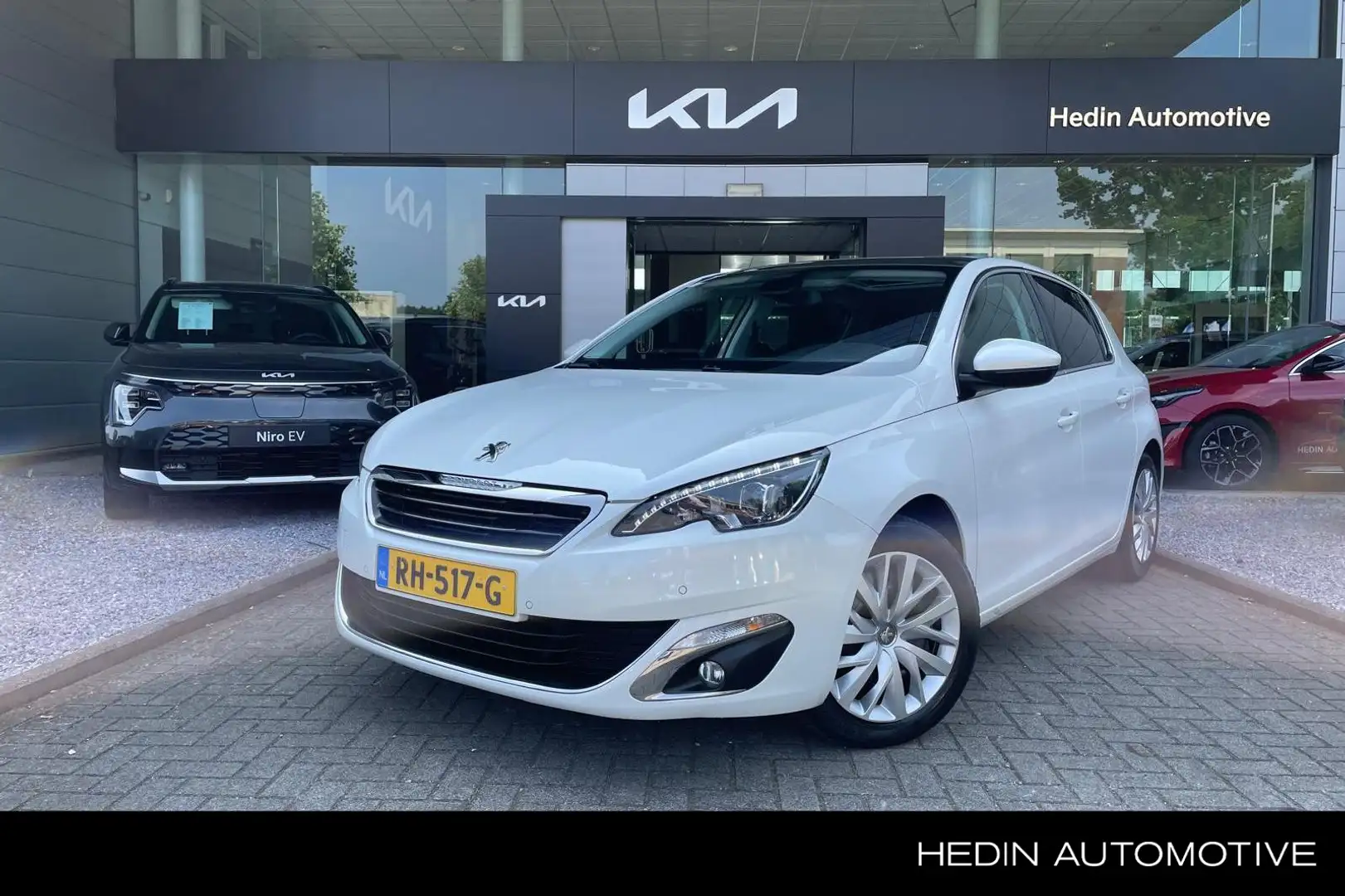Peugeot 308 1.2 PureTech Blue Lease Premium | Trekhaak | Wit - 1