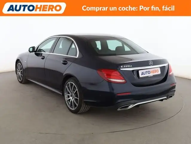 Mercedes-Benz E-Class view 4