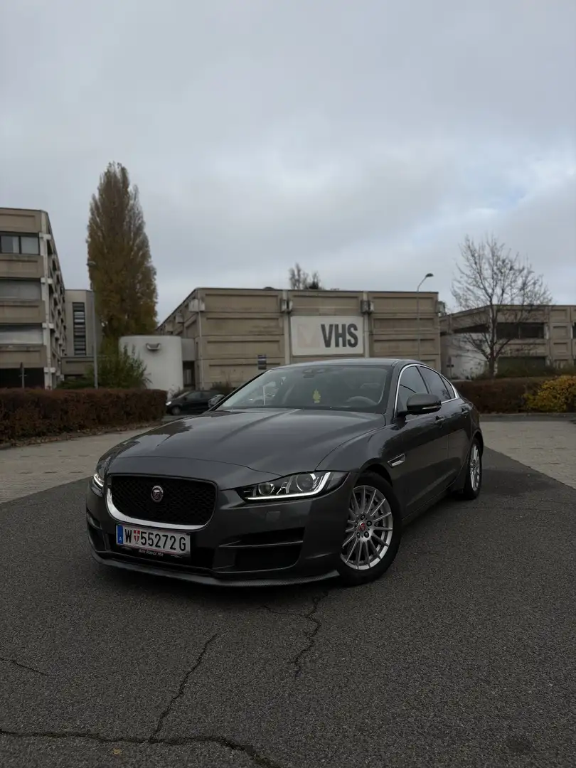 Jaguar XE E-Performance Prestige Aut. - 2