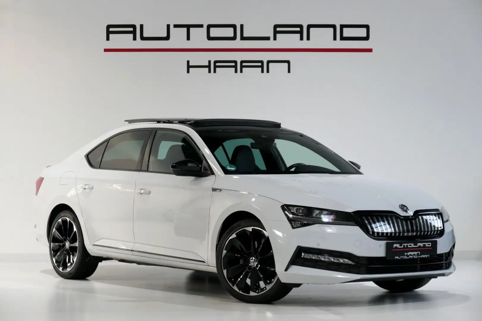 Skoda Superb Lim. Sportline iV *Pano*Leder*Kamera*LM19 Weiß - 2