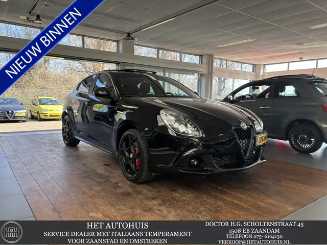 Alfa Romeo Giulietta 1.4 Turbo Sprint | Xenon | Cruise | Pano | Stoelve