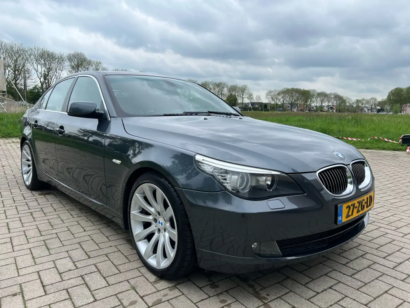 BMW 520 5-serie 520i individual 165000km NAP YOUNGTIMER Grijs - 1