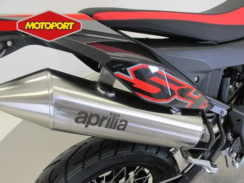 Aprilia SX 125 - foto 8