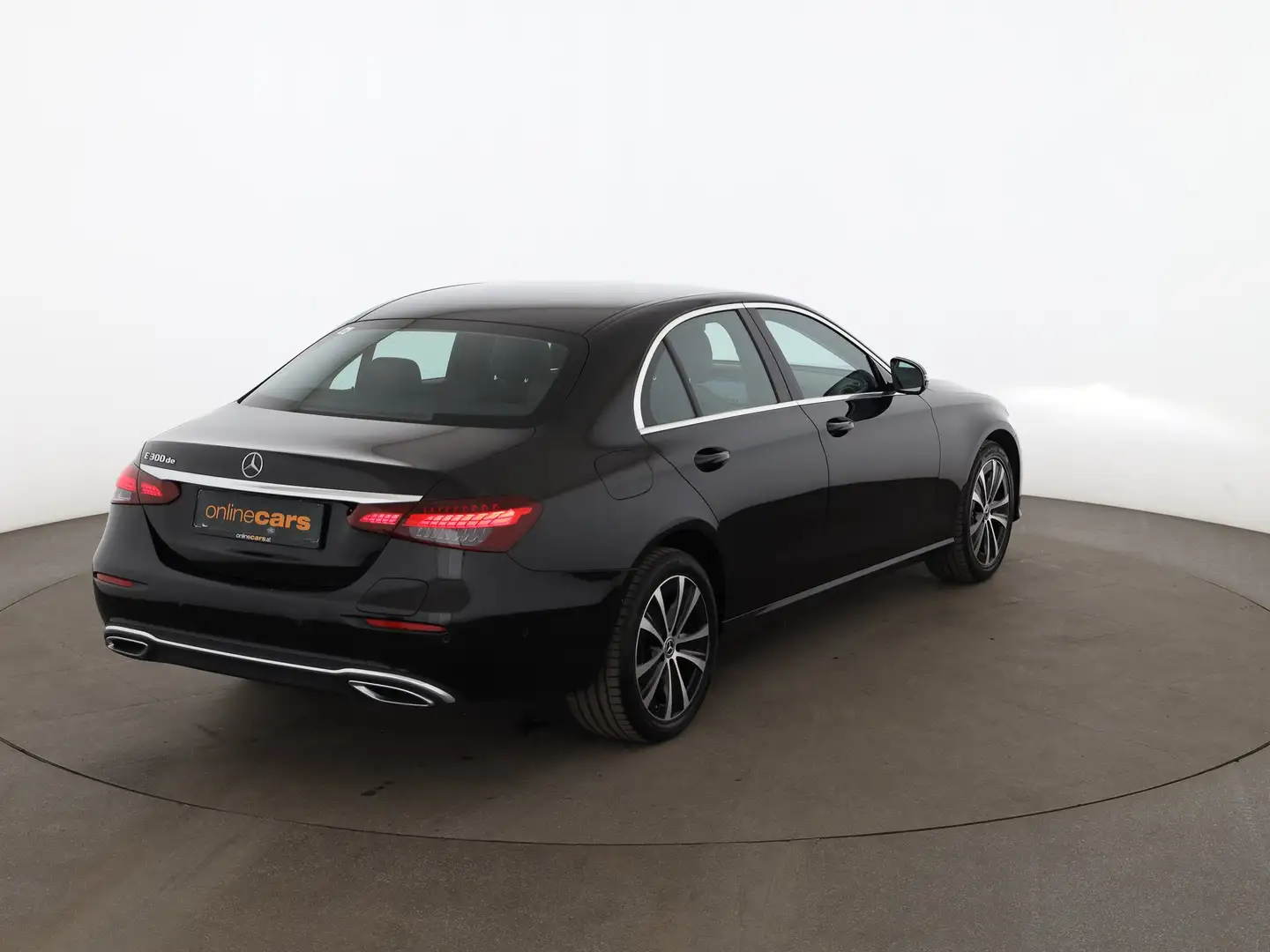 Mercedes-Benz E 300 de Avantgarde Aut LED AHK RADAR LEDER NAVI Schwarz - 2