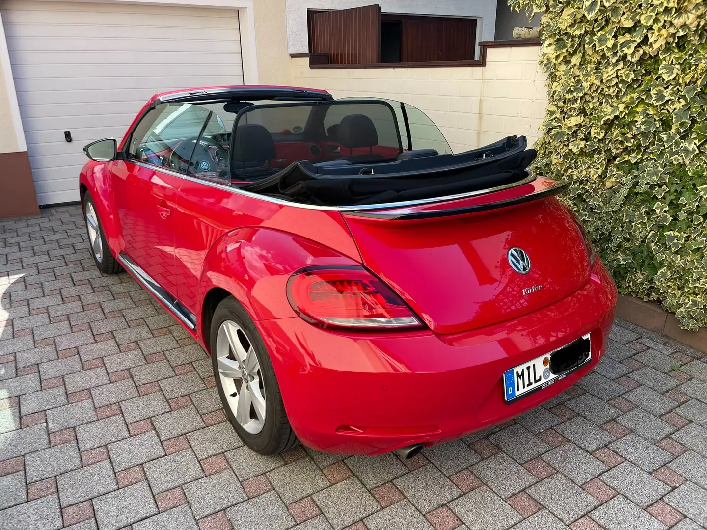 Volkswagen Beetle The Beetle Cabriolet 2.0 TSI Blue Motion Technolog Rot - 2