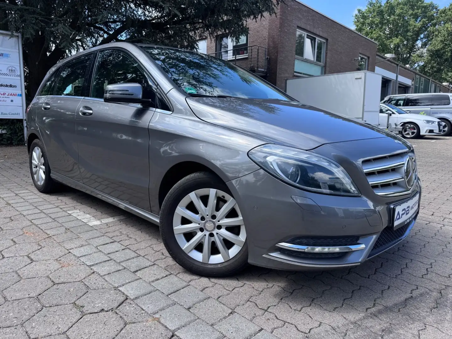 Mercedes-Benz B 200 B200 BI-XENON SITZHZG. NAVI PARK-ASSIST ALU PDC Grau - 1