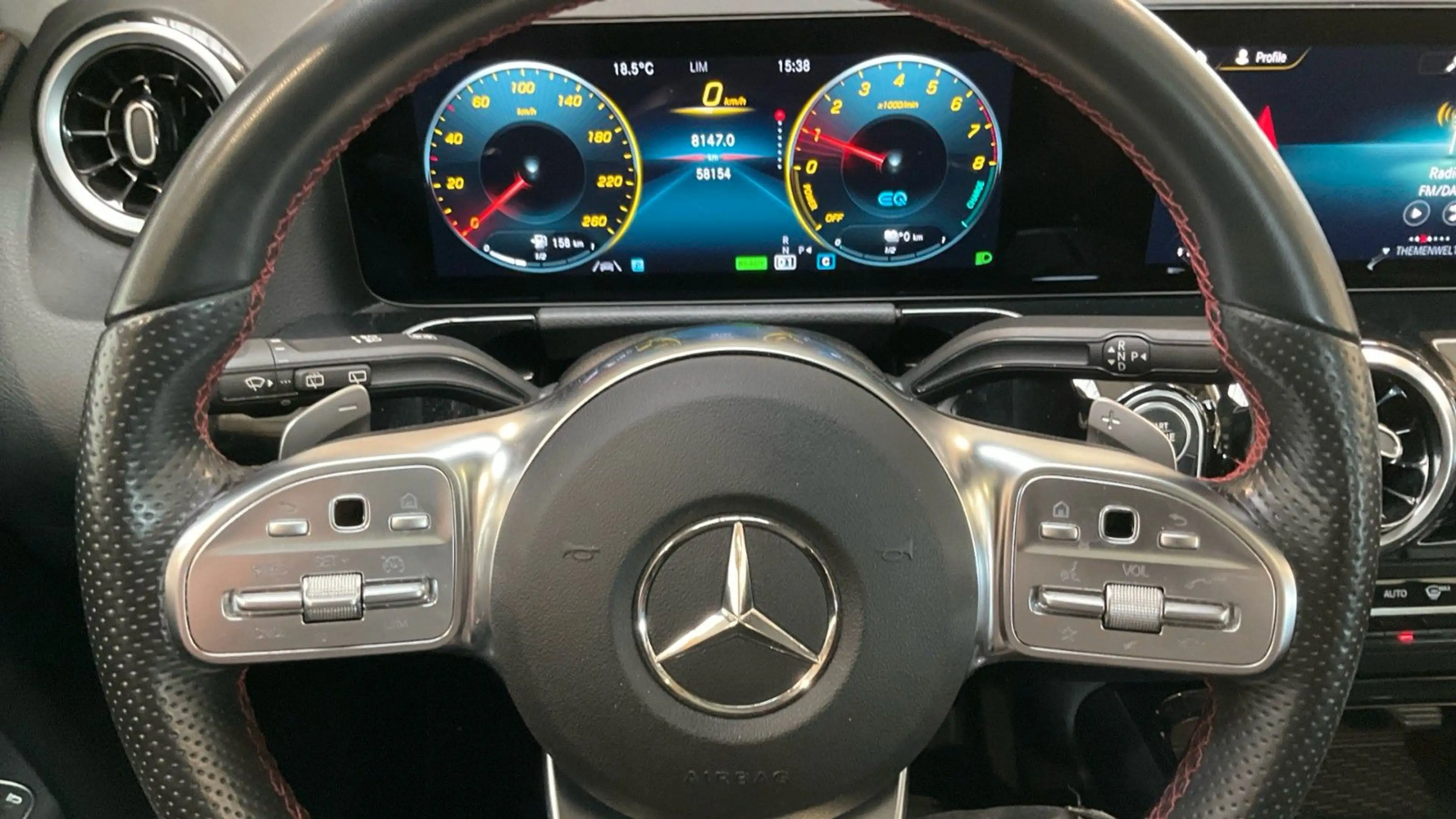 Mercedes-Benz GLA 250 e/AMG/Pano/Wide/LED/Navi/Park-Ass/CarPlay — photo 6