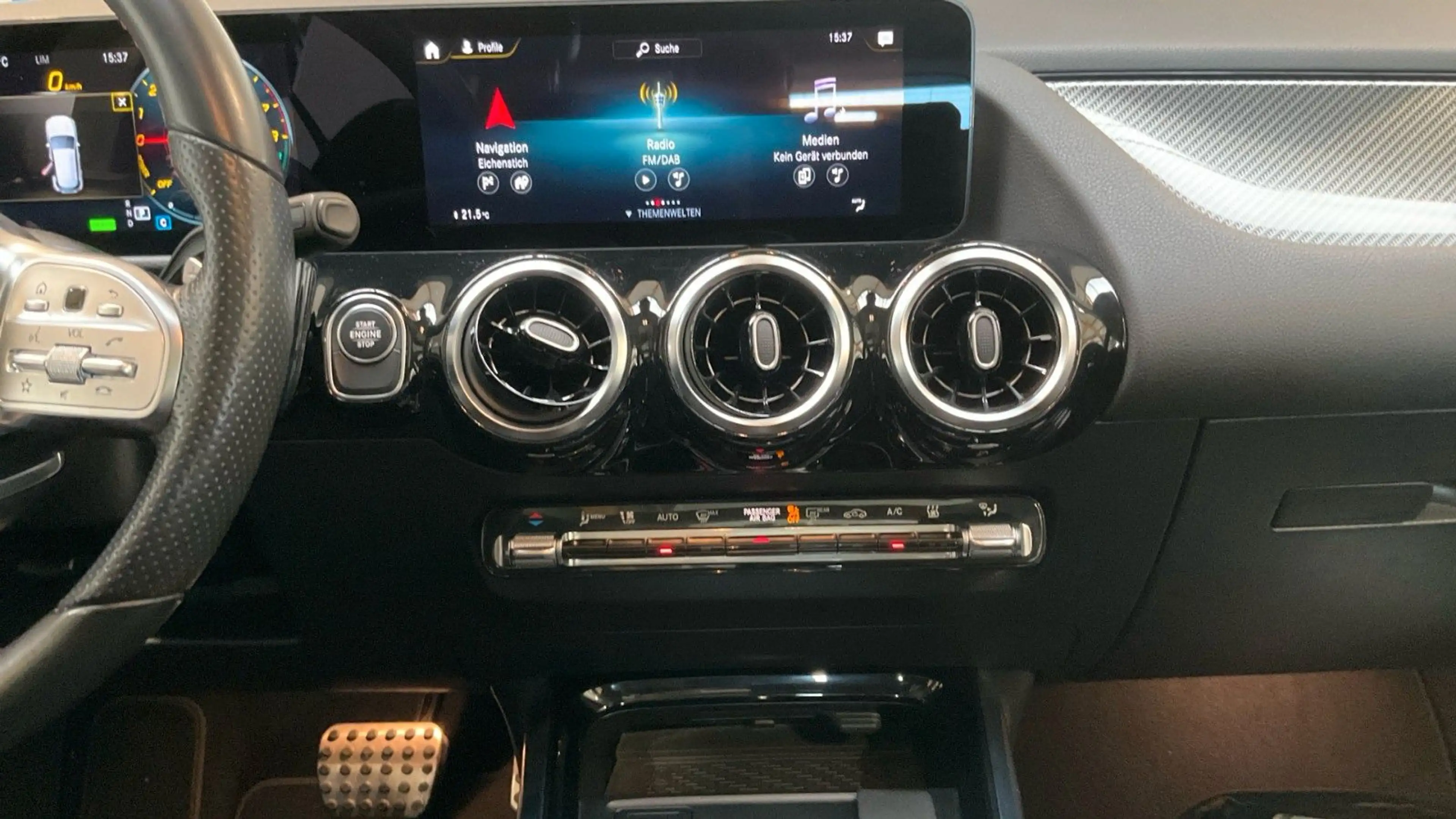 Mercedes-Benz GLA 250 e/AMG/Pano/Wide/LED/Navi/Park-Ass/CarPlay — photo 7