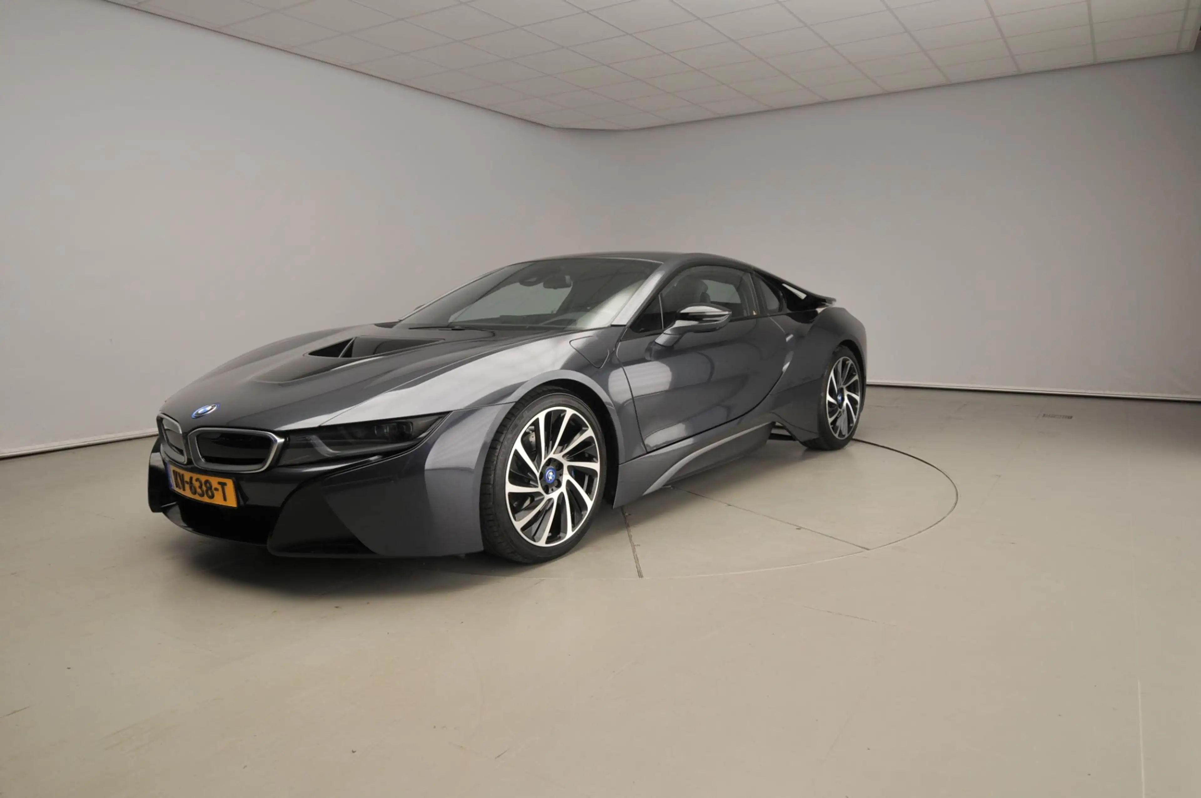 BMW i8 Coupé Automaat / Leder / LED / Driving assist / He