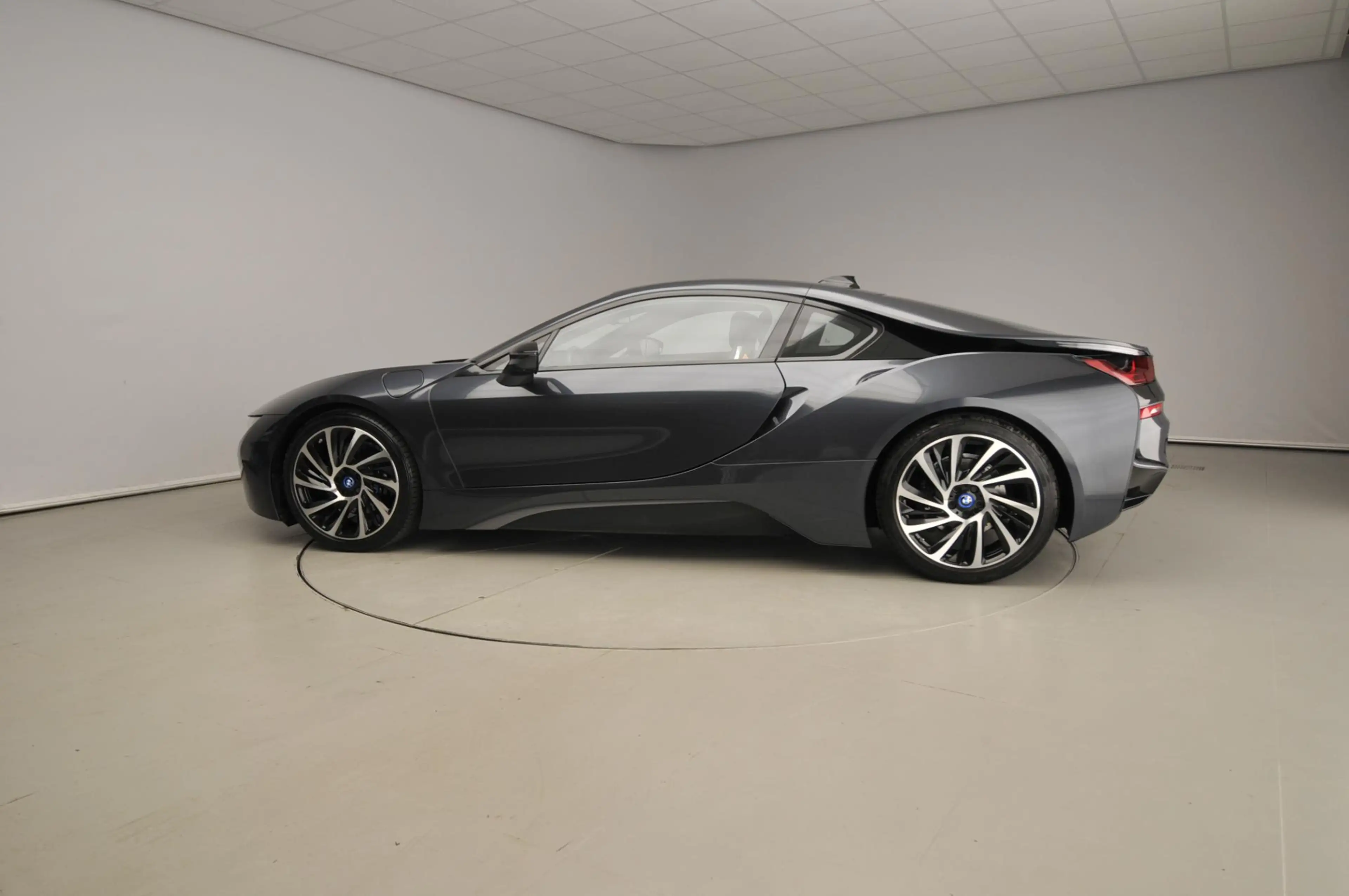 BMW i8 Coupé Automaat / Leder / LED / Driving assist / He — photo 4
