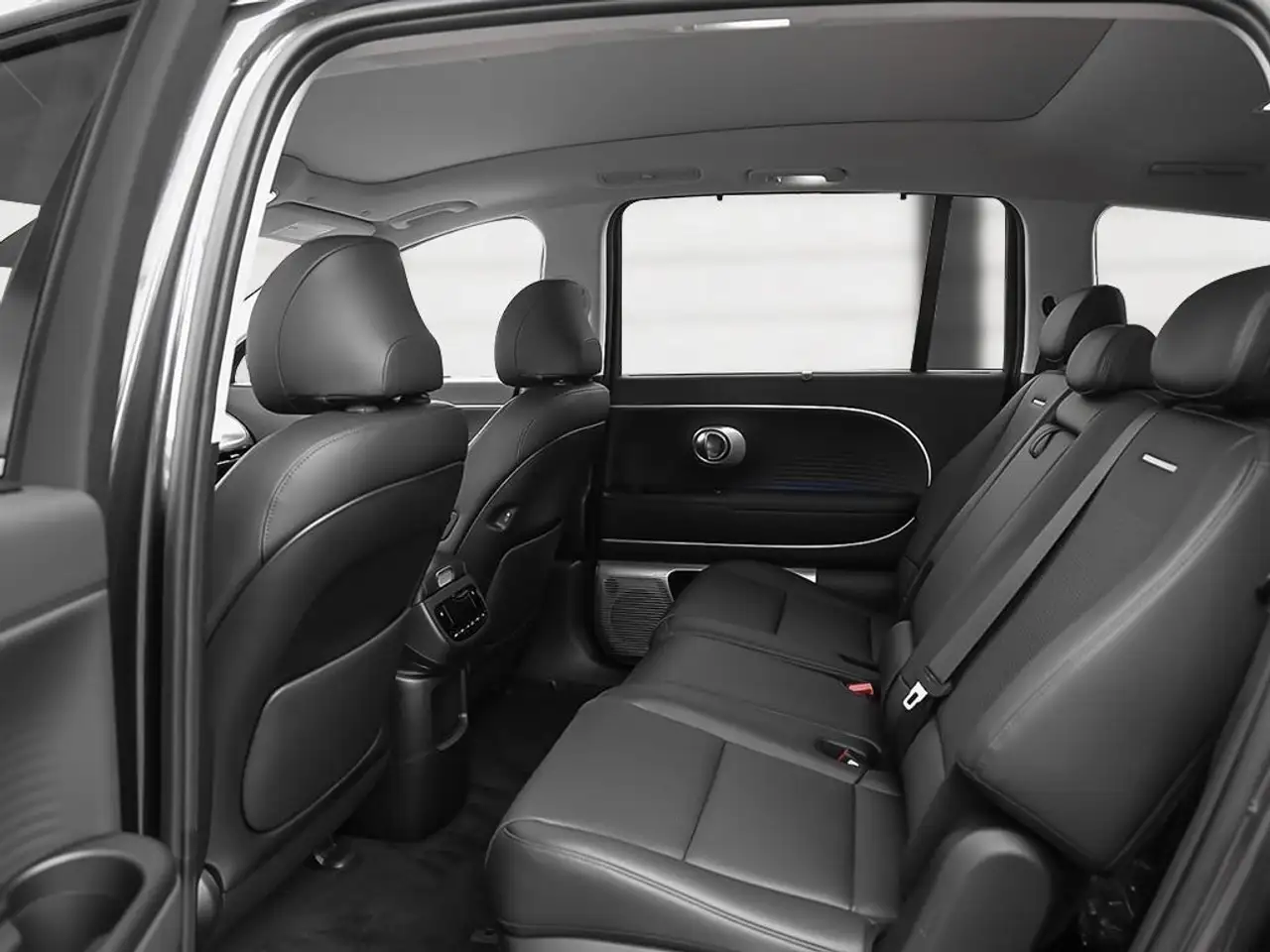 Hyundai IONIQ 9 снимка Hyundai IONIQ 9