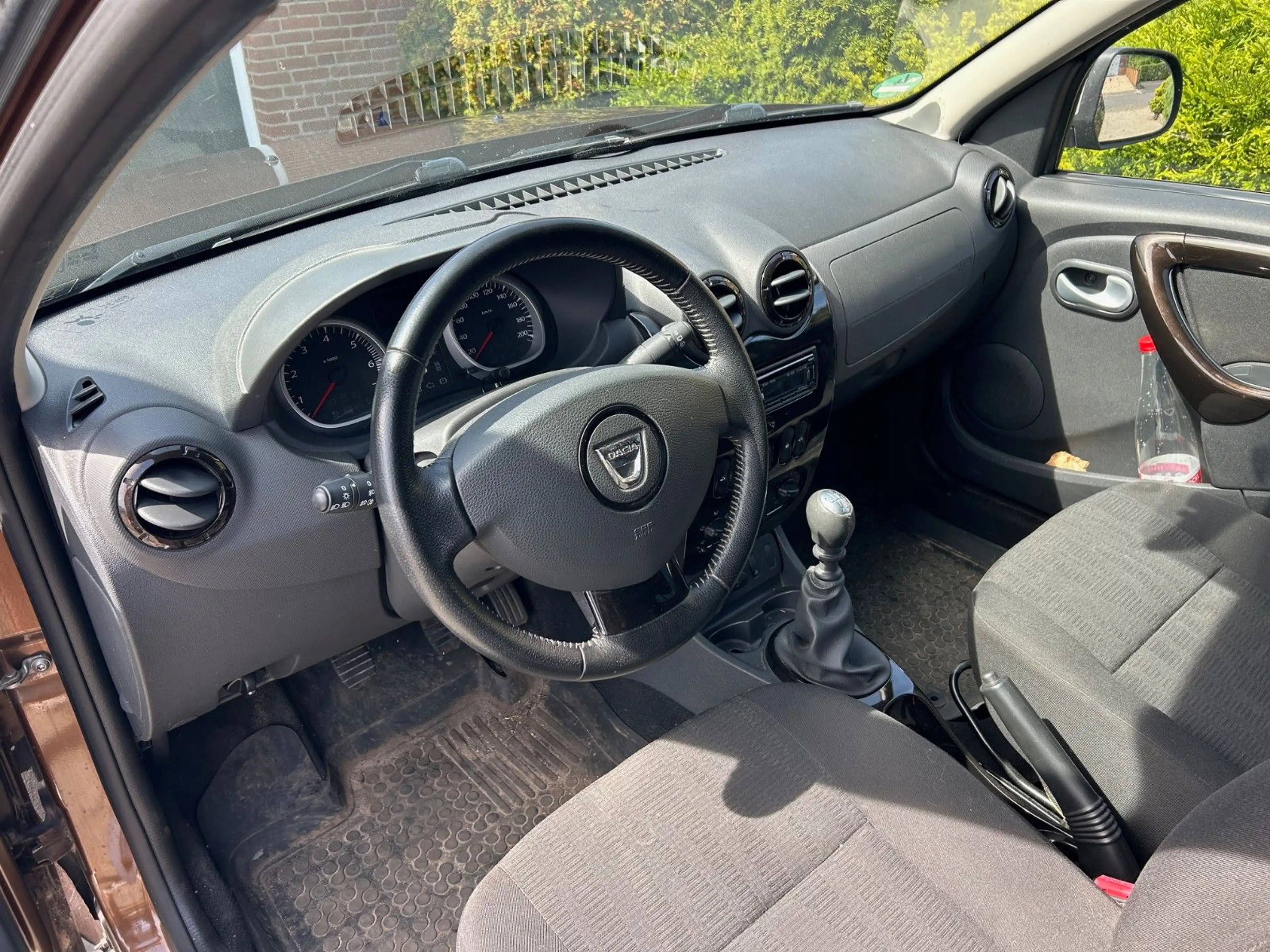 Dacia Duster I Laureate 4x4 Klima, AHK, Bullfänger — photo 7