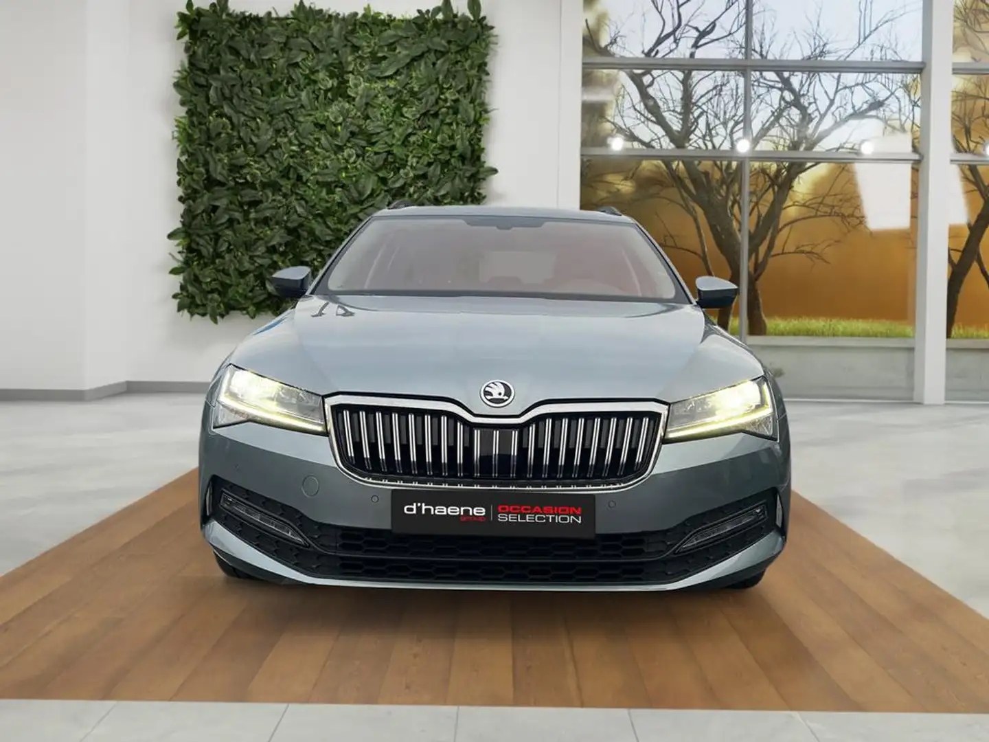 Skoda Superb Superb Wagon Ambition 1,6 TDI 88 kW 7-speed automat. Grijs - 2