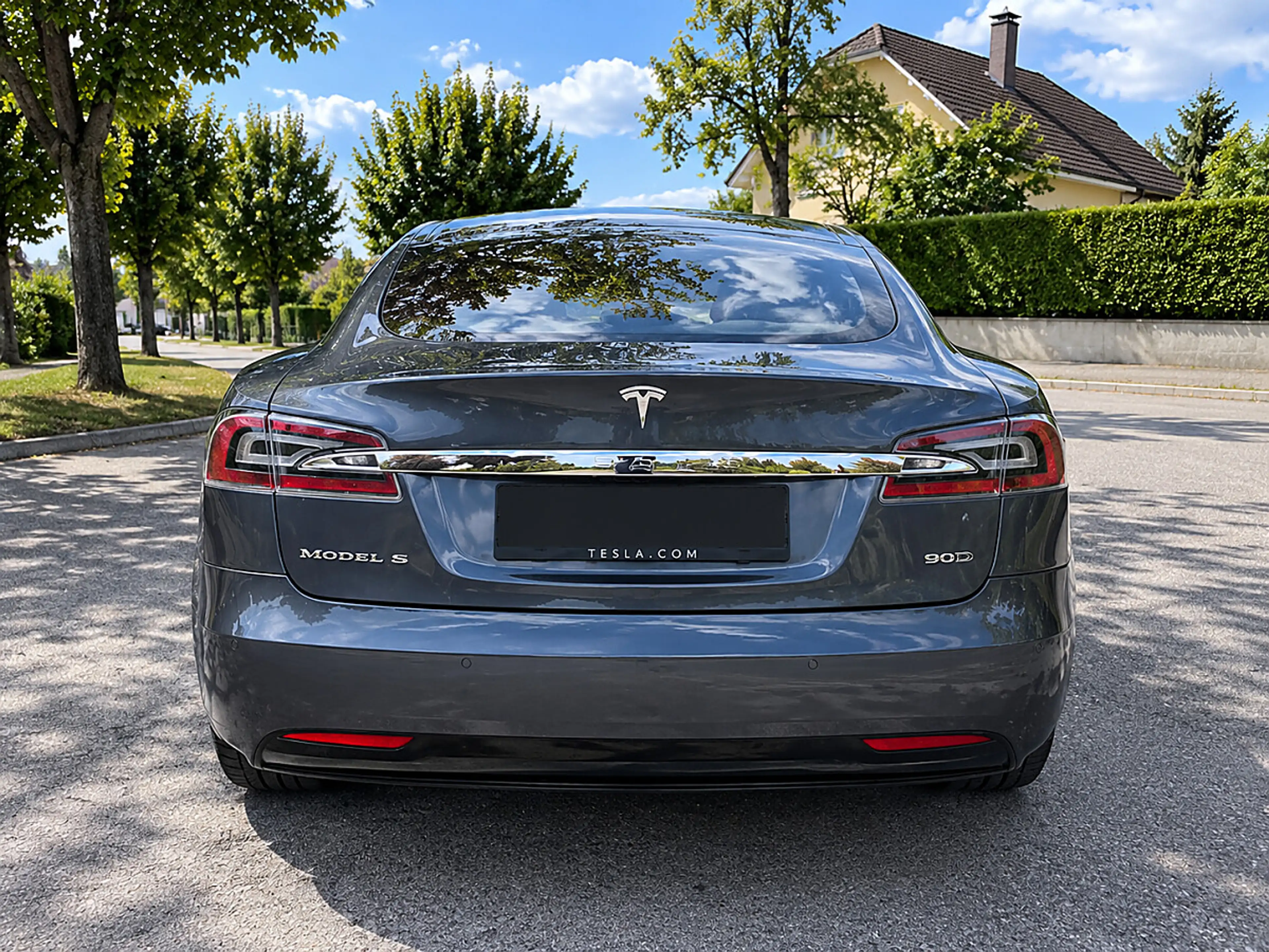 Tesla Model S Dual 90 kWh ** Panorama/Mwst.ausweisbar /mit Ba... — photo 5