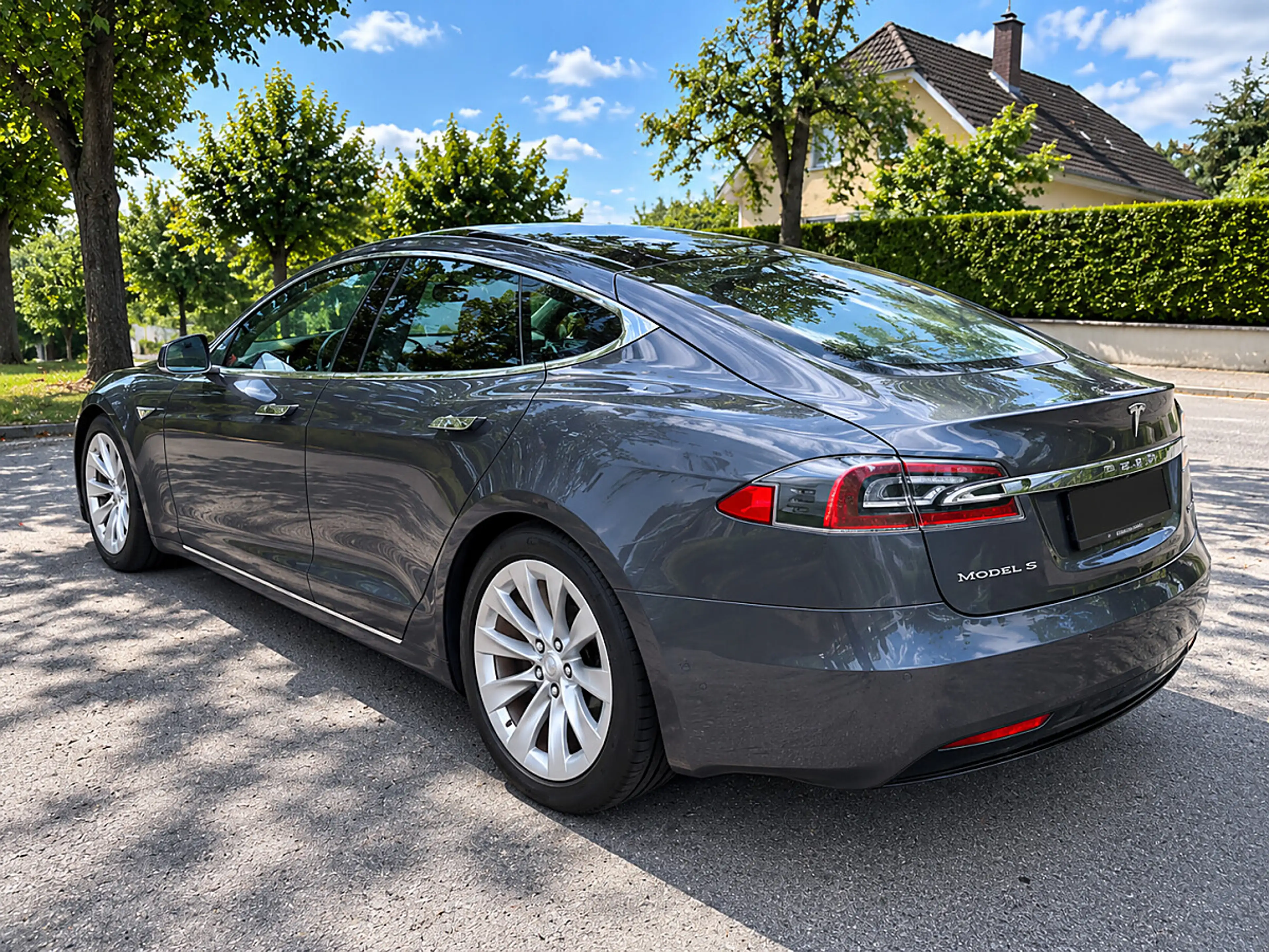 Tesla Model S Dual 90 kWh ** Panorama/Mwst.ausweisbar /mit Ba... — photo 7