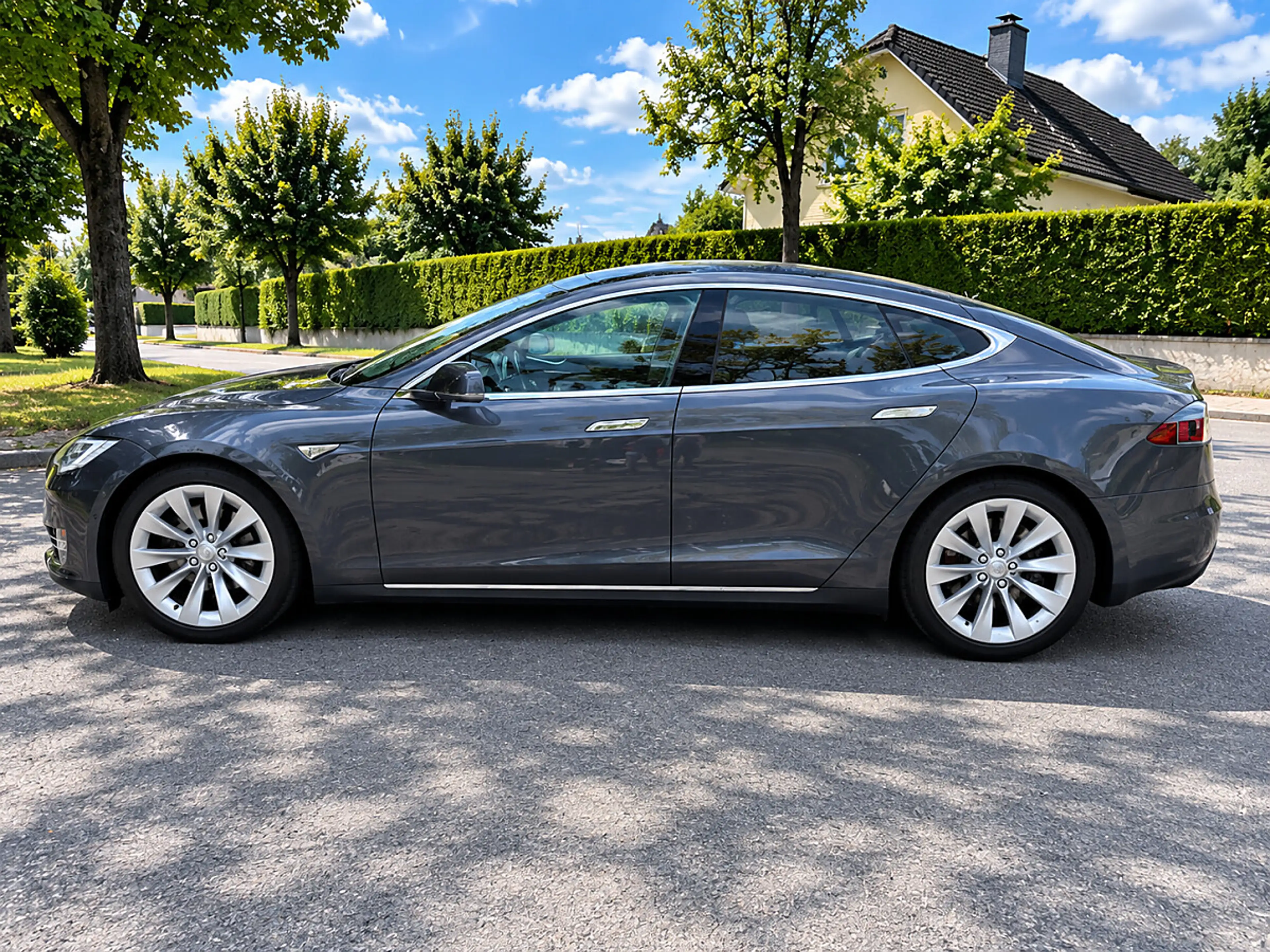Tesla Model S Dual 90 kWh ** Panorama/Mwst.ausweisbar /mit Ba... — photo 6