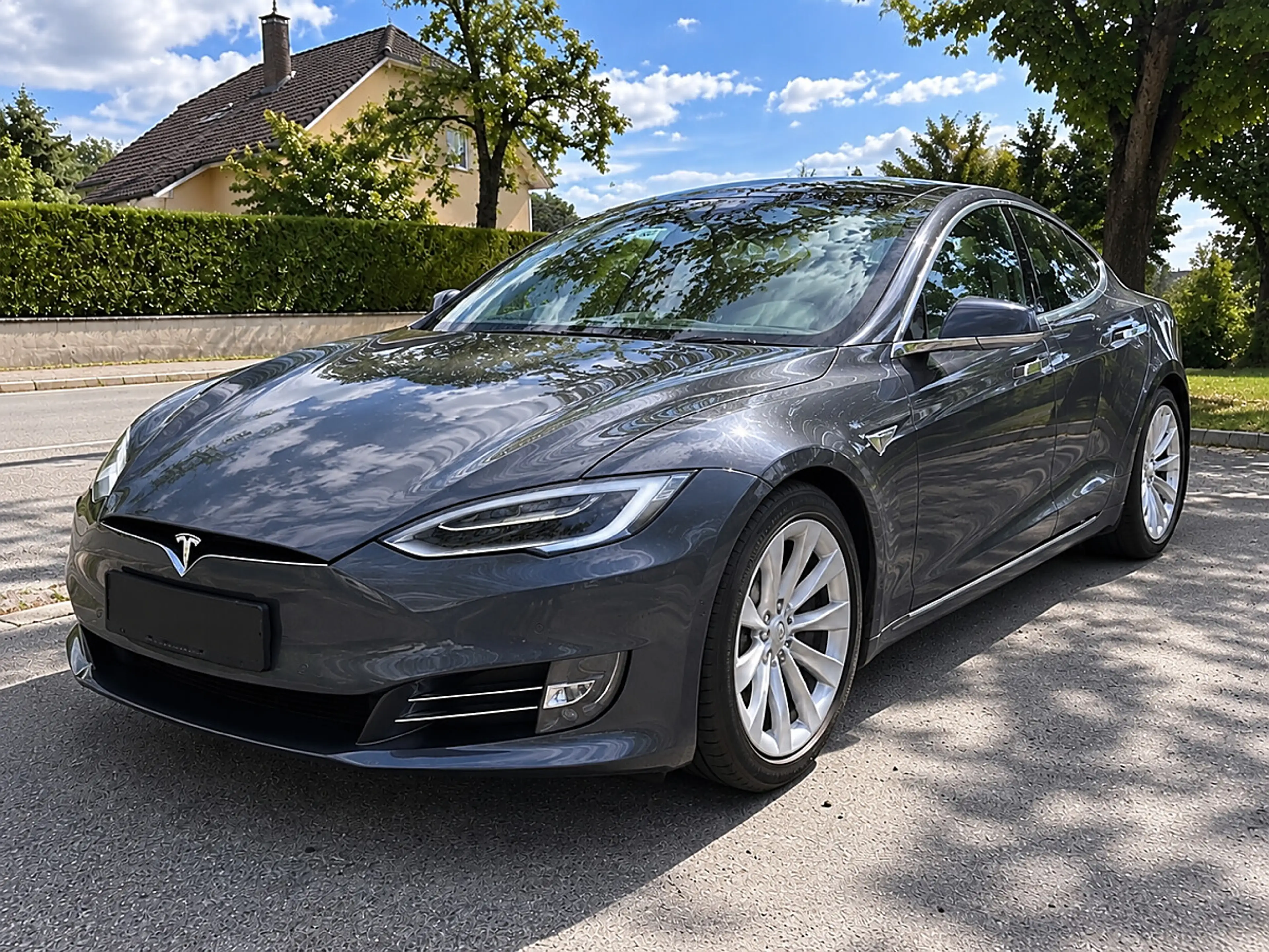 Tesla Model S Dual 90 kWh ** Panorama/Mwst.ausweisbar /mit Ba...