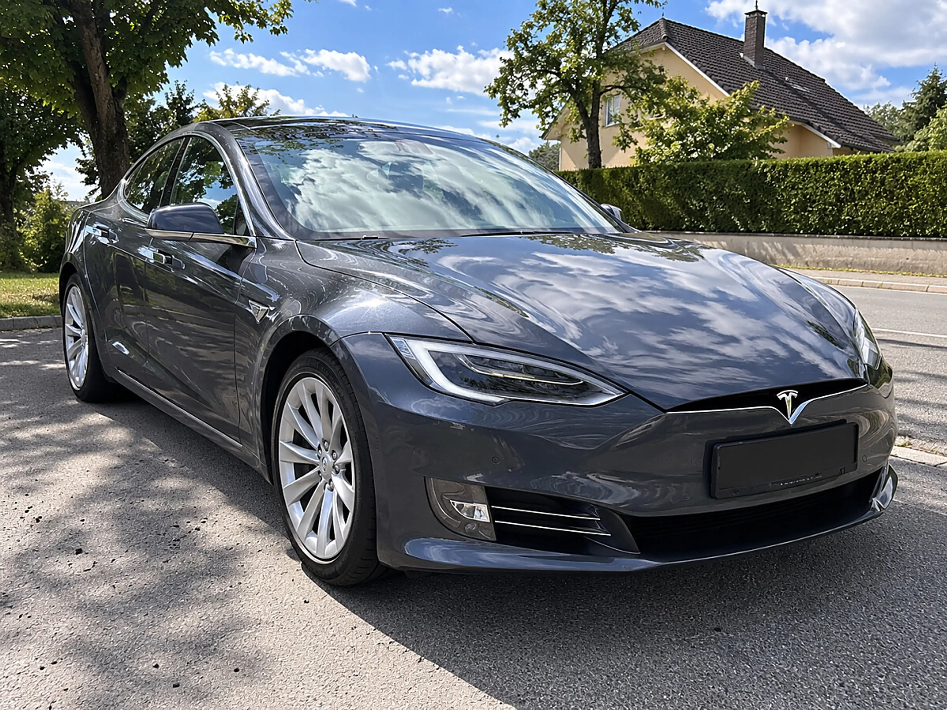 Tesla Model S Dual 90 kWh ** Panorama/Mwst.ausweisbar /mit Ba... — photo 2