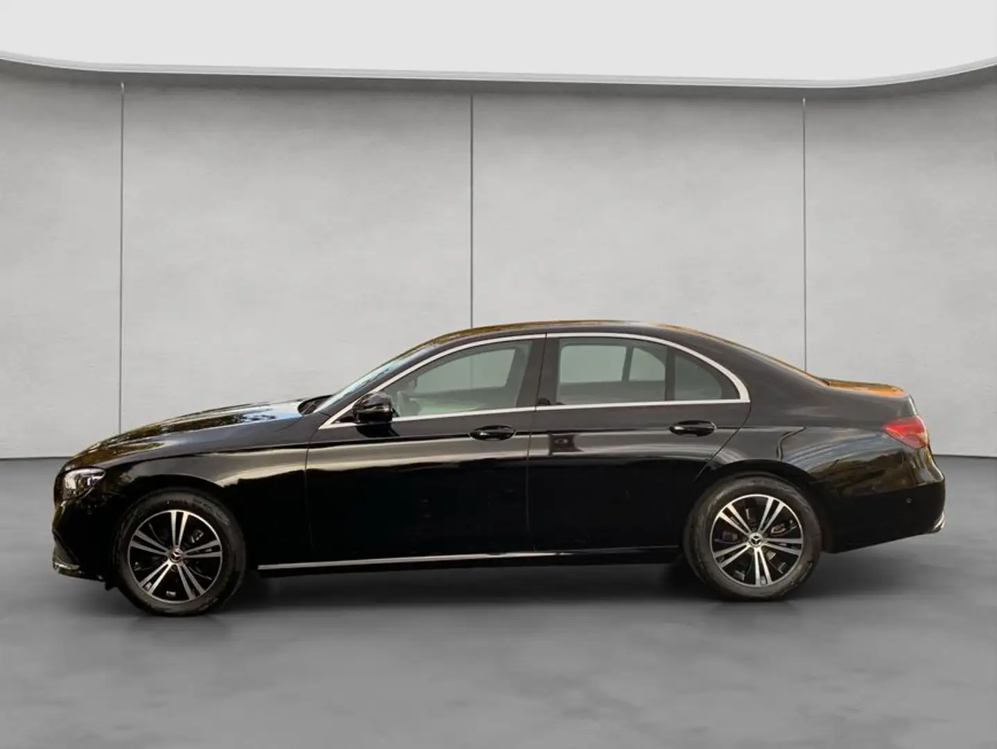 Mercedes-Benz E 220 E-Klasse Schwarz - 2