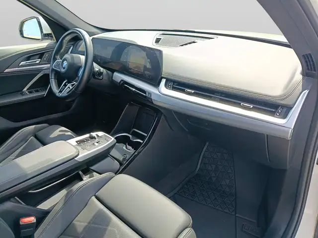 BMW X1 view 11