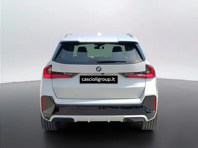 BMW X1 view 4