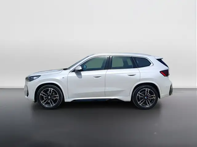 BMW X1 view 3