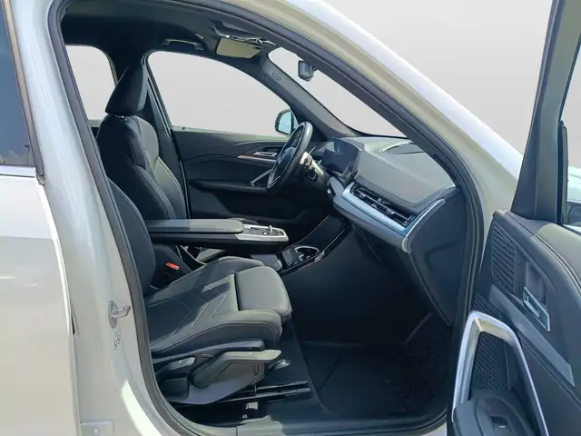 BMW X1 view 10