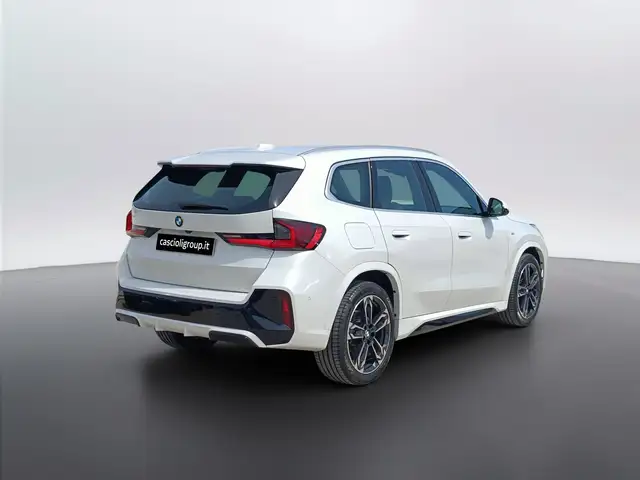 BMW X1 view 5