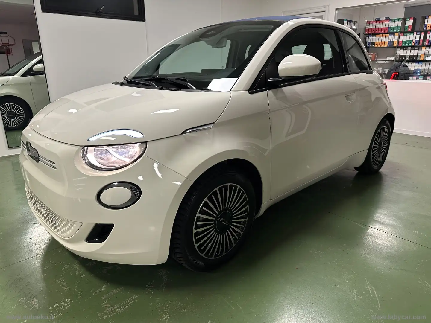 Fiat 500e e Icon Cabrio Bianco - 2