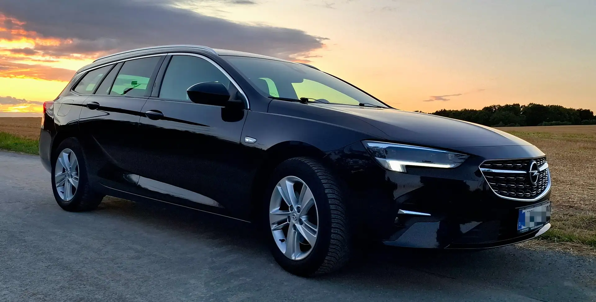 Opel Insignia Insignia Sports Tourer 2.0 Diesel Aut. Business Ed Schwarz - 1