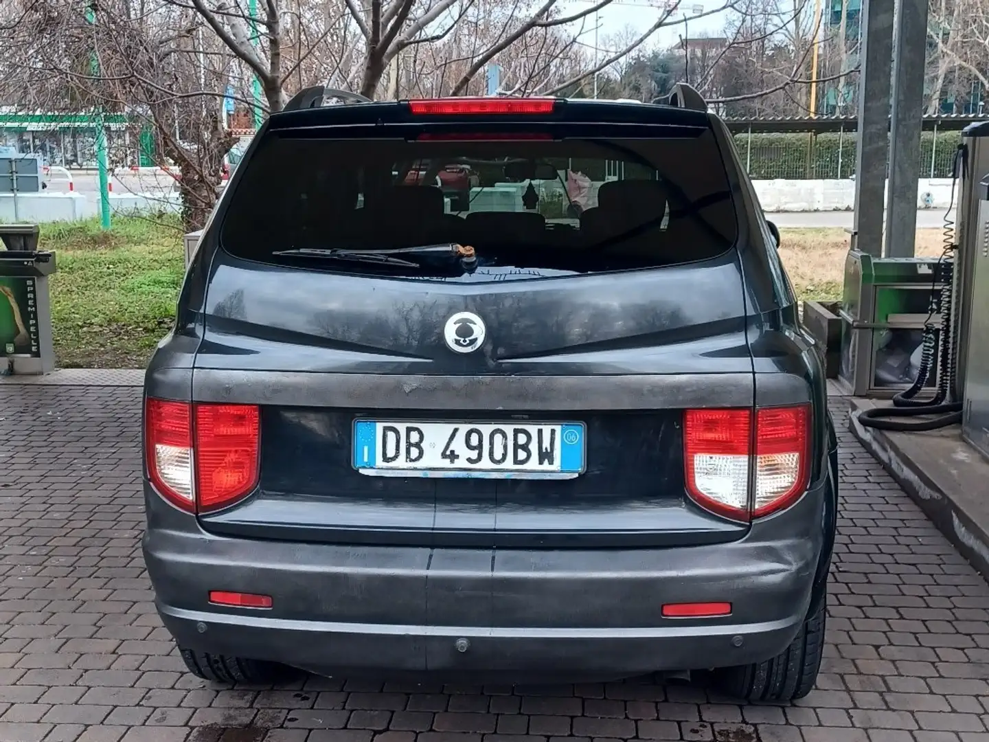 SsangYong Kyron 2.0 xdi Plus Чорний - 2