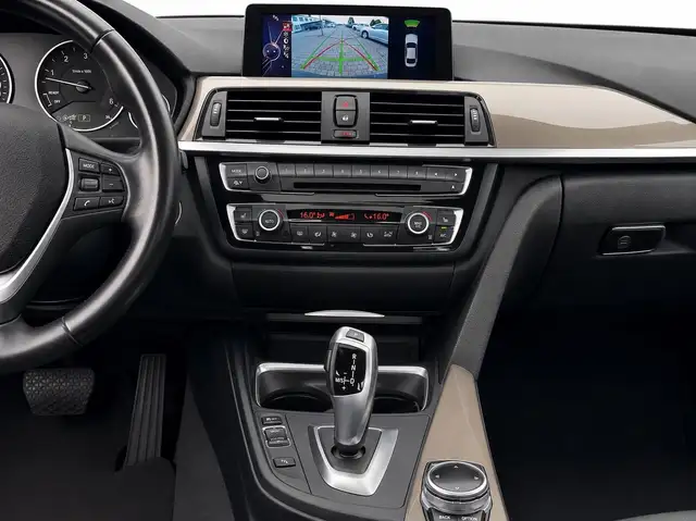 BMW 4 Series view 13