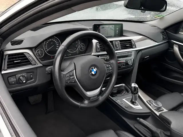BMW 4 Series view 10