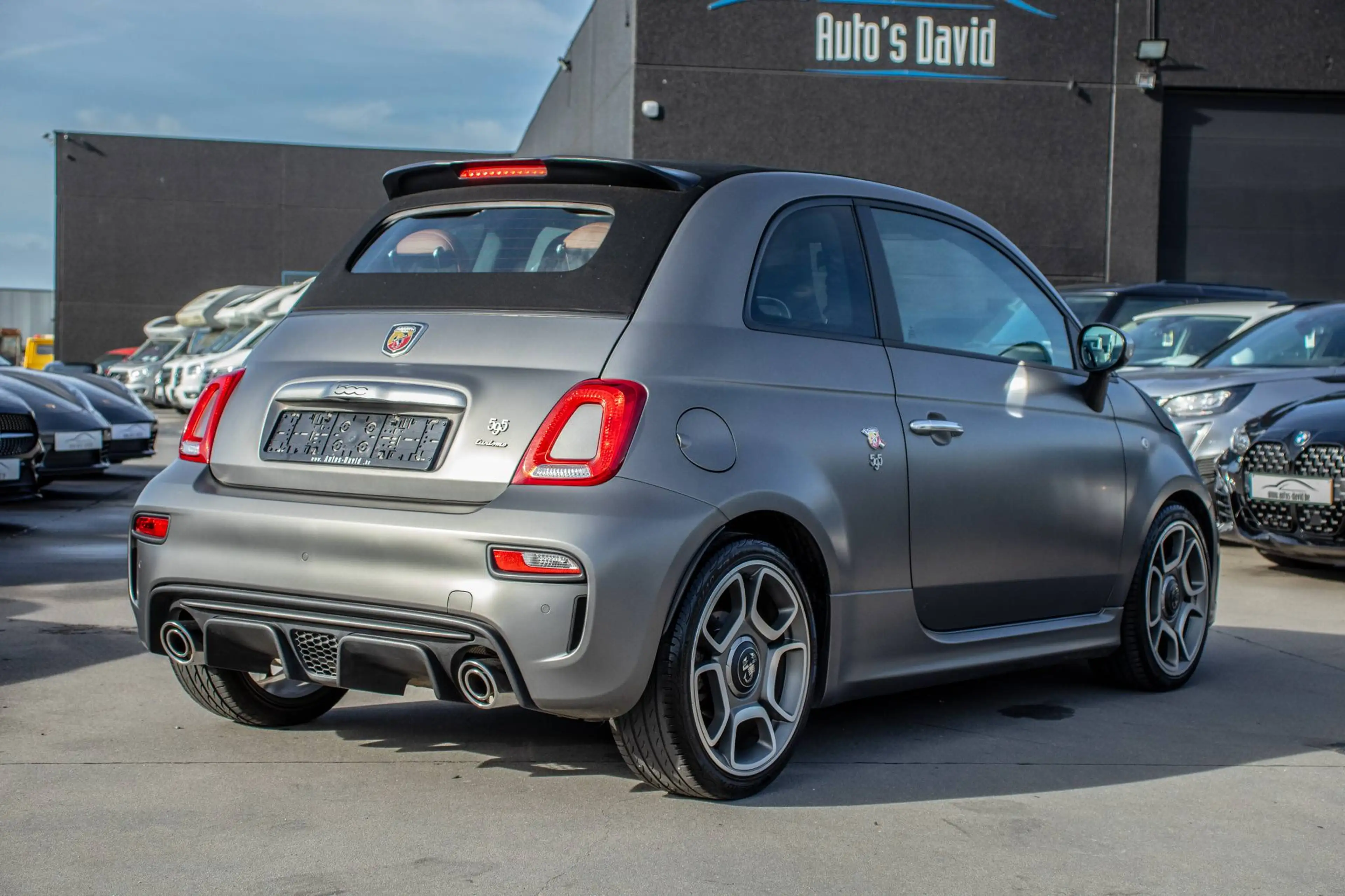 Abarth 595 Turismo Cabrio 1.4 T-Jet / 1 EIGENAAR / HISTORIEK / GRIGIO ASFALTO / LEDER / APPLE CARPLAY / PARKEERSENSOREN — photo 15