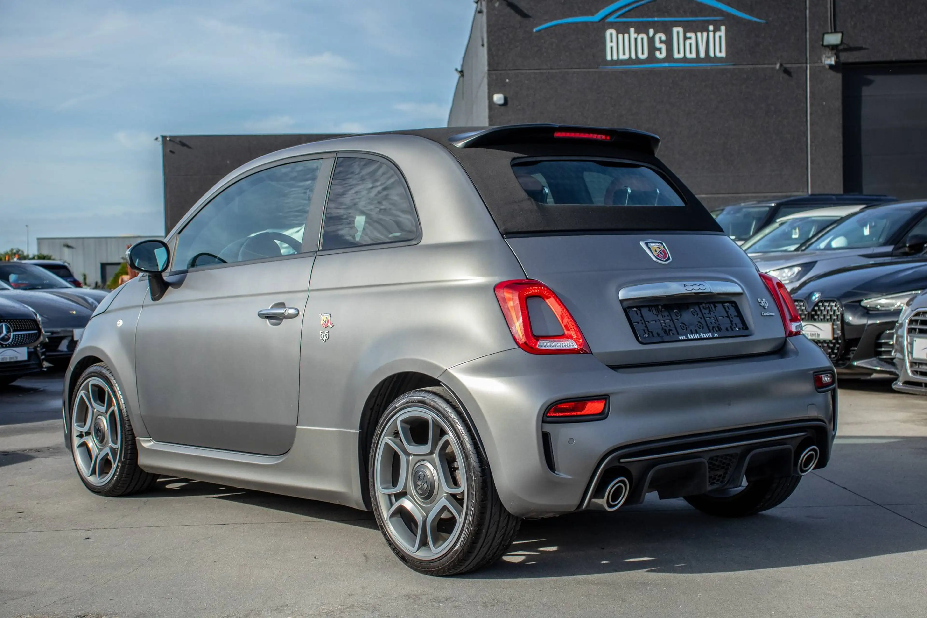 Abarth 595 Turismo Cabrio 1.4 T-Jet / 1 EIGENAAR / HISTORIEK / GRIGIO ASFALTO / LEDER / APPLE CARPLAY / PARKEERSENSOREN — photo 12