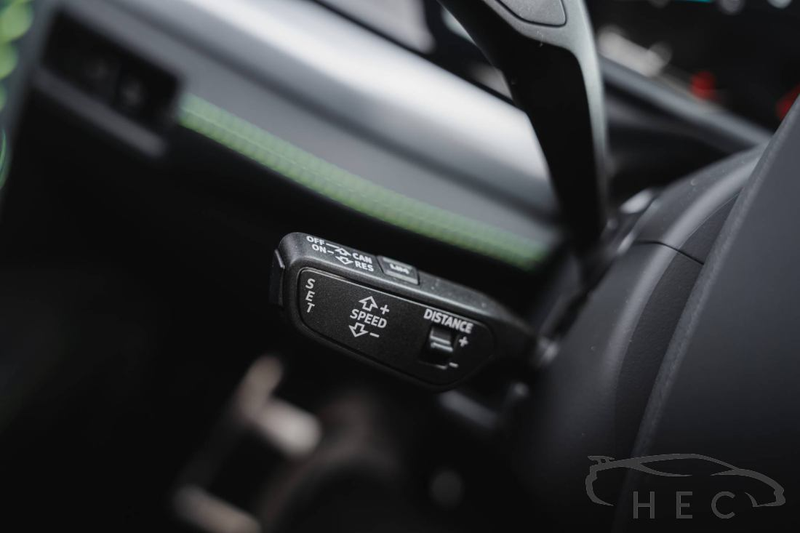 Lamborghini Urus 4.0 V8 Hybrid SE — photo 32