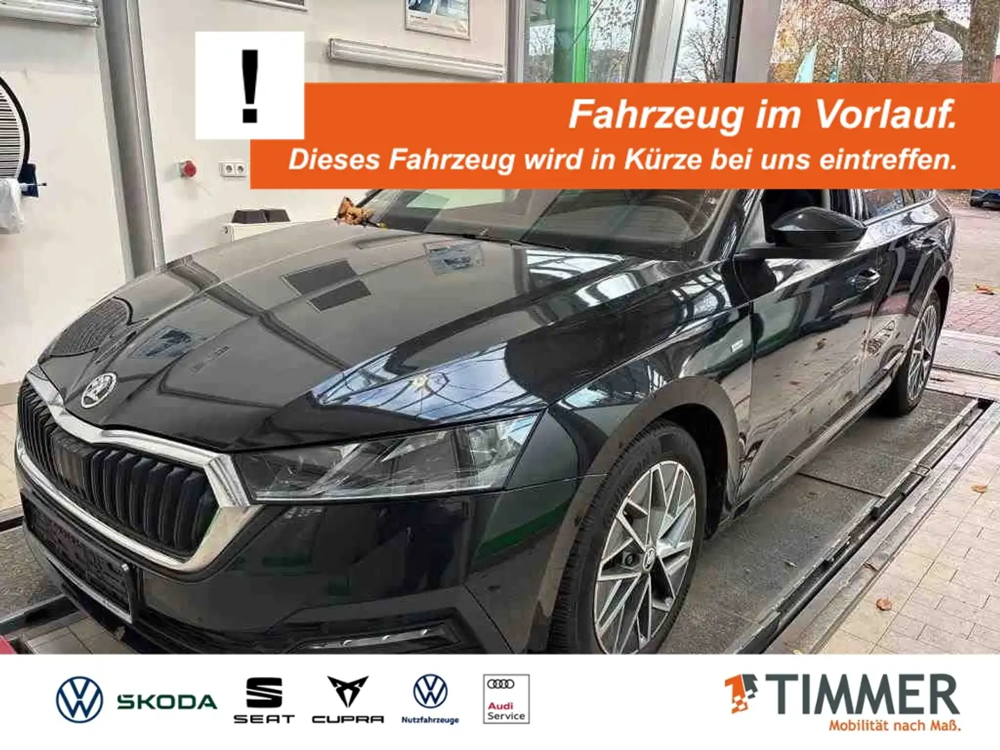 Skoda Octavia Combi 1.5 eTSI DSG TOUR +AHK +MATRIX +ACC +NAVI + Schwarz - 1