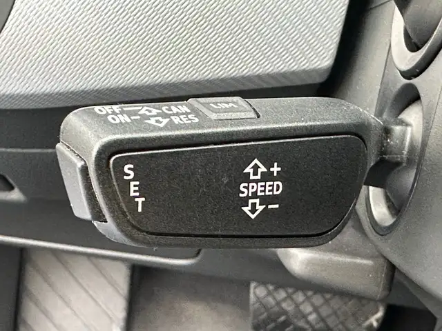 Audi A4 view 13