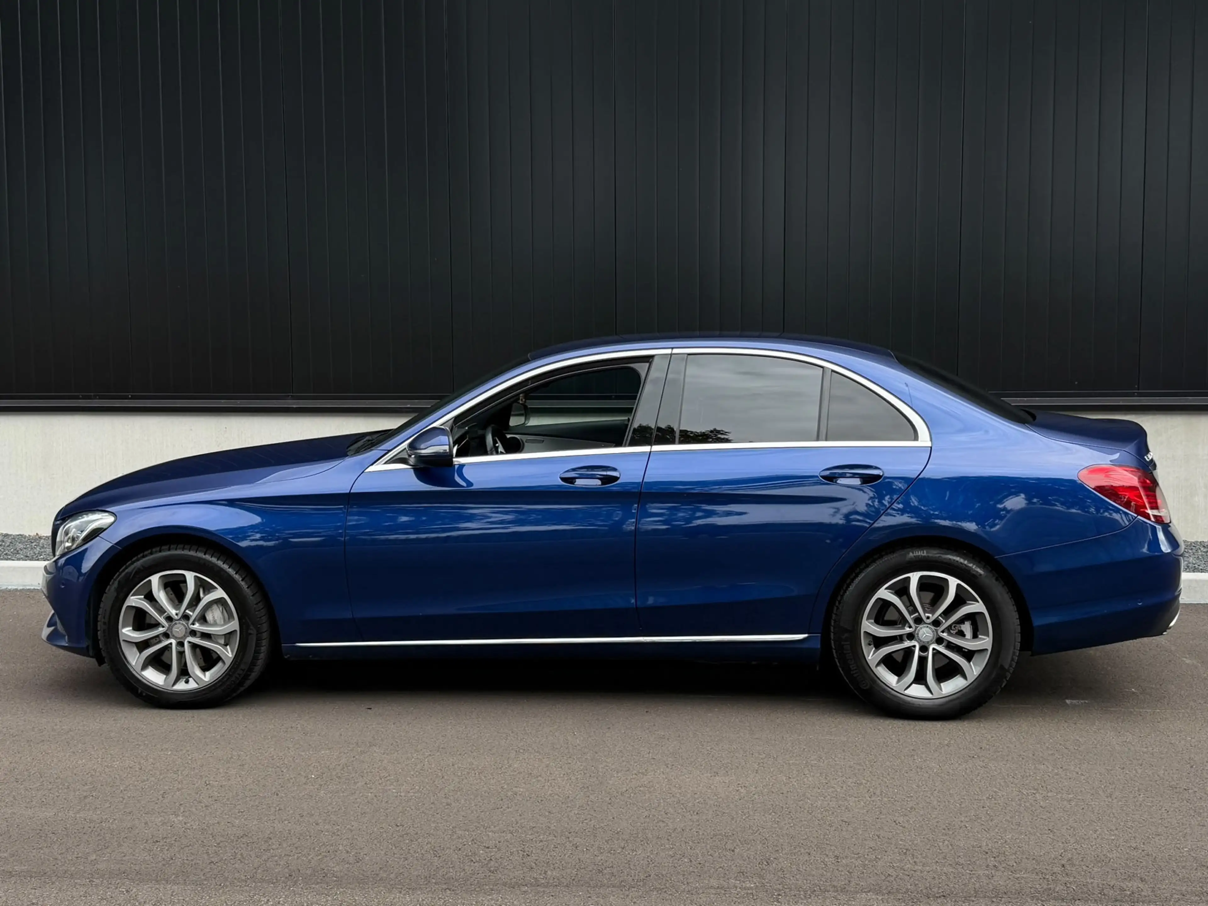 Mercedes-Benz C 350 e Lease Edition|camera|navi — photo 7