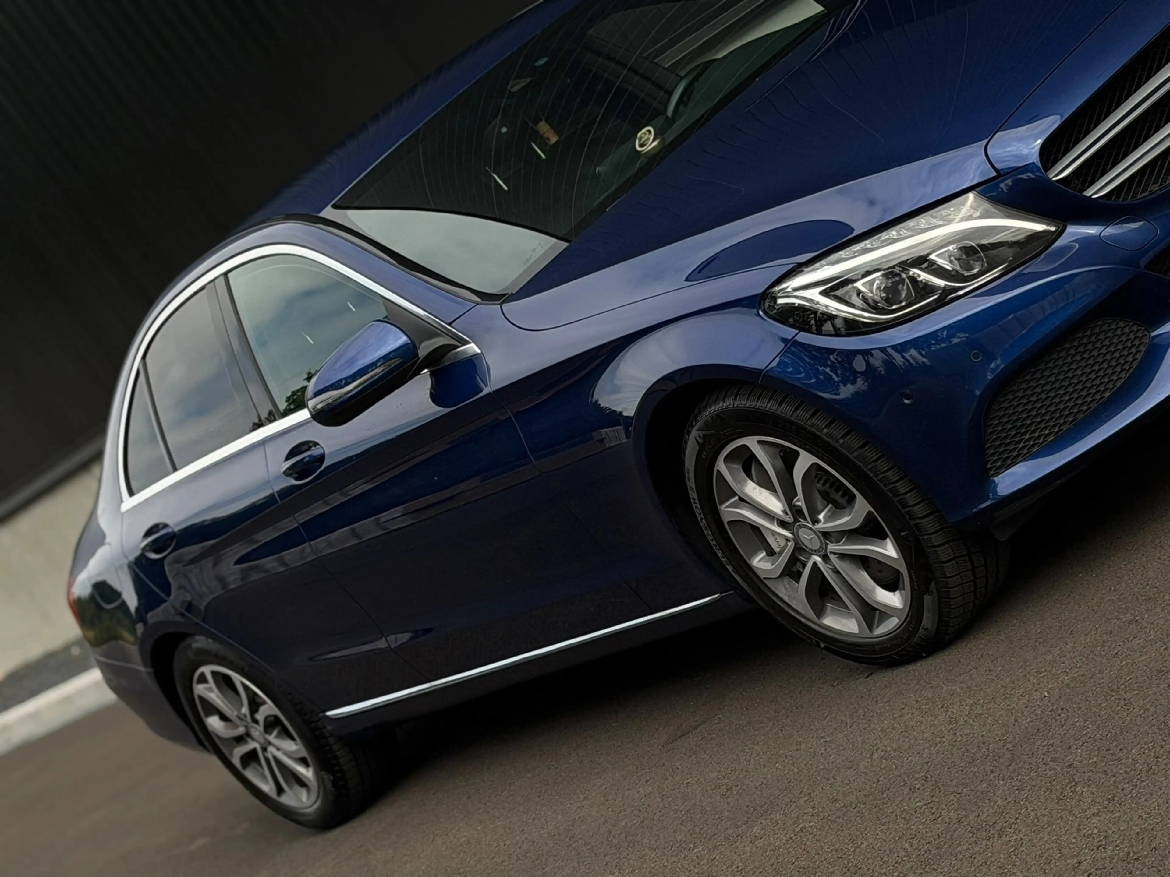 Mercedes-Benz C 350 e Lease Edition|camera|navi — photo 11