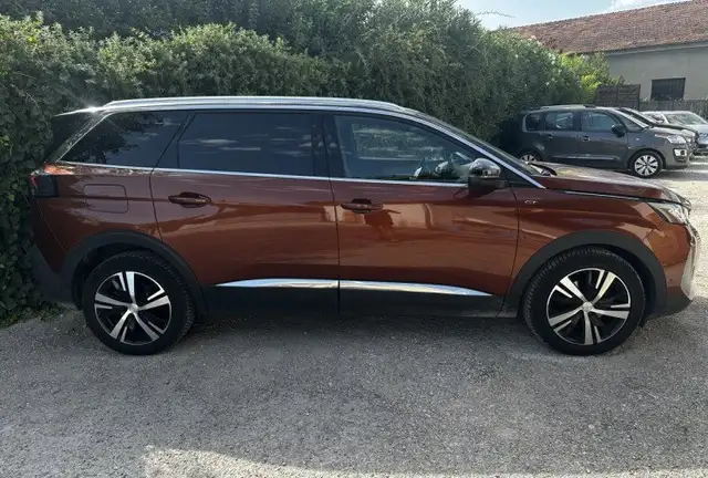 Peugeot 5008 view 6
