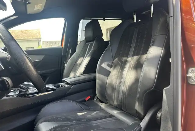 Peugeot 5008 view 10