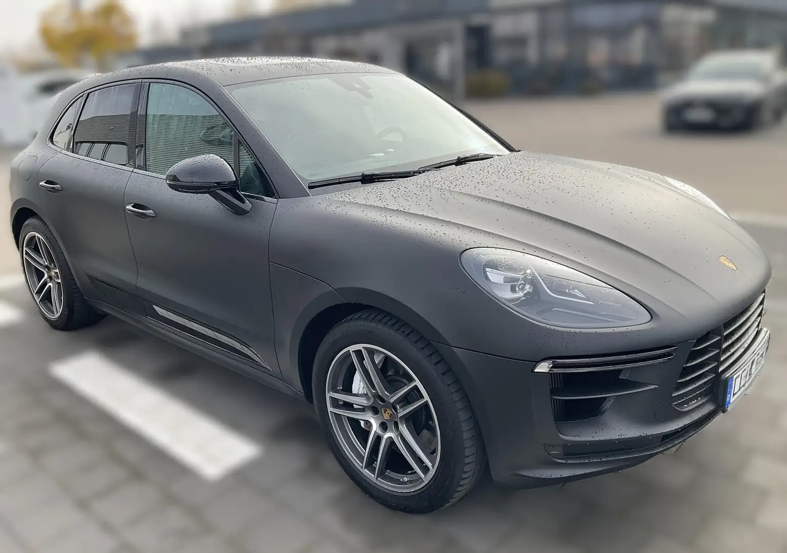 Porsche Macan Turbo 441 PS Zwart - 2