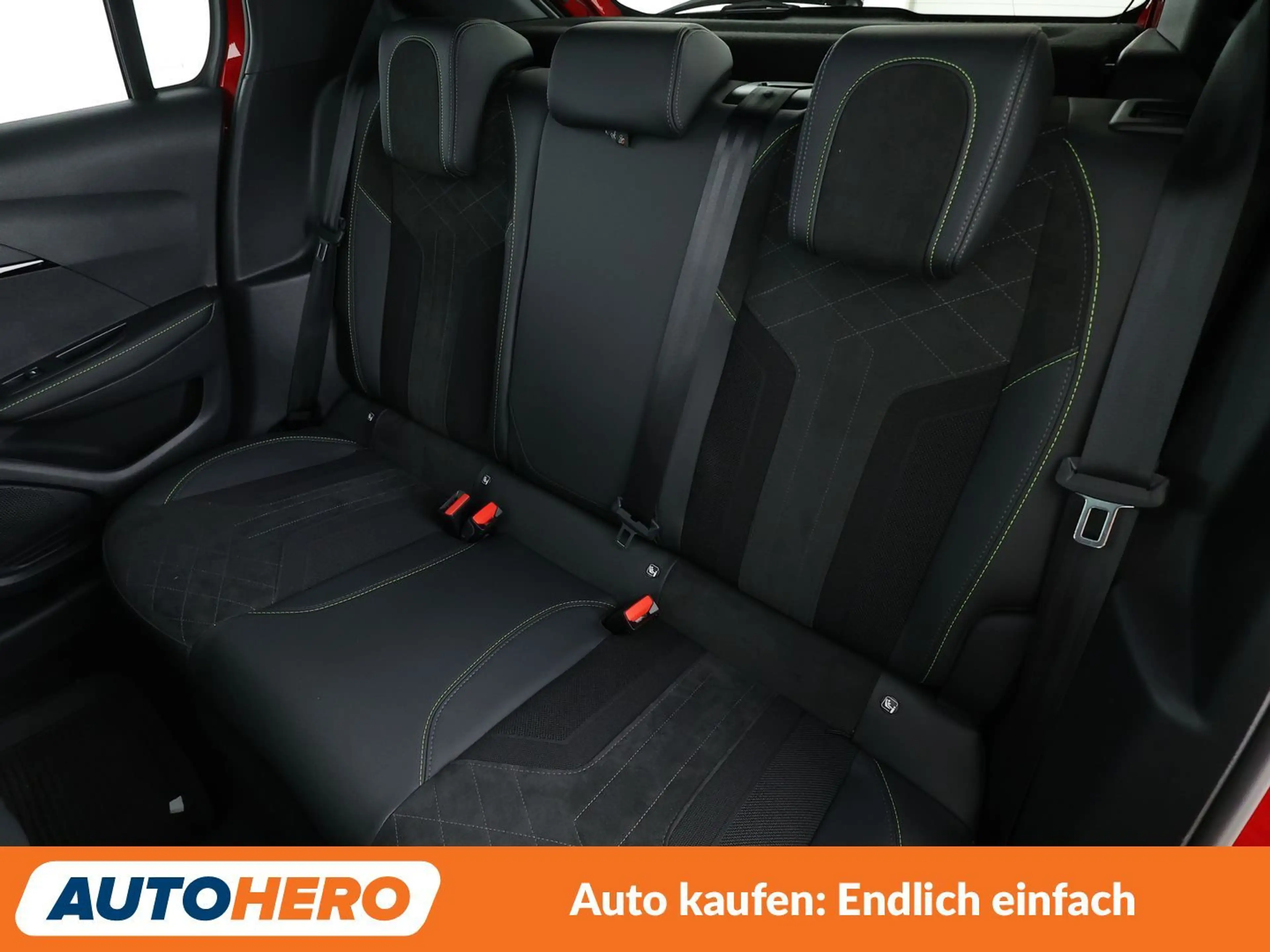 Peugeot e-208 electric drive 100 kW GT Pack — photo 14