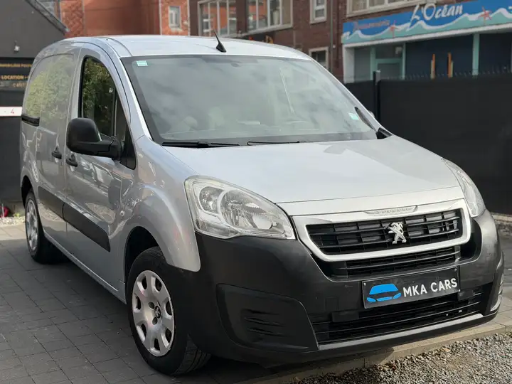 Peugeot Partner 1.6 BlueHDi Utilitaire 3Pl. Garantie 12 Mois