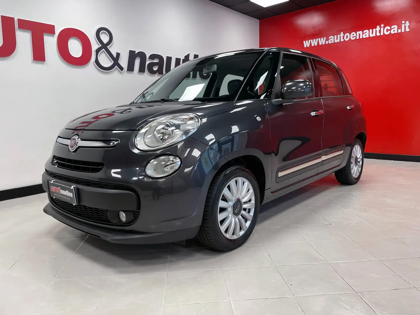 Fiat 500L 1.4 LOUNGE 95CV - AUTOCARRO Grijs - 1