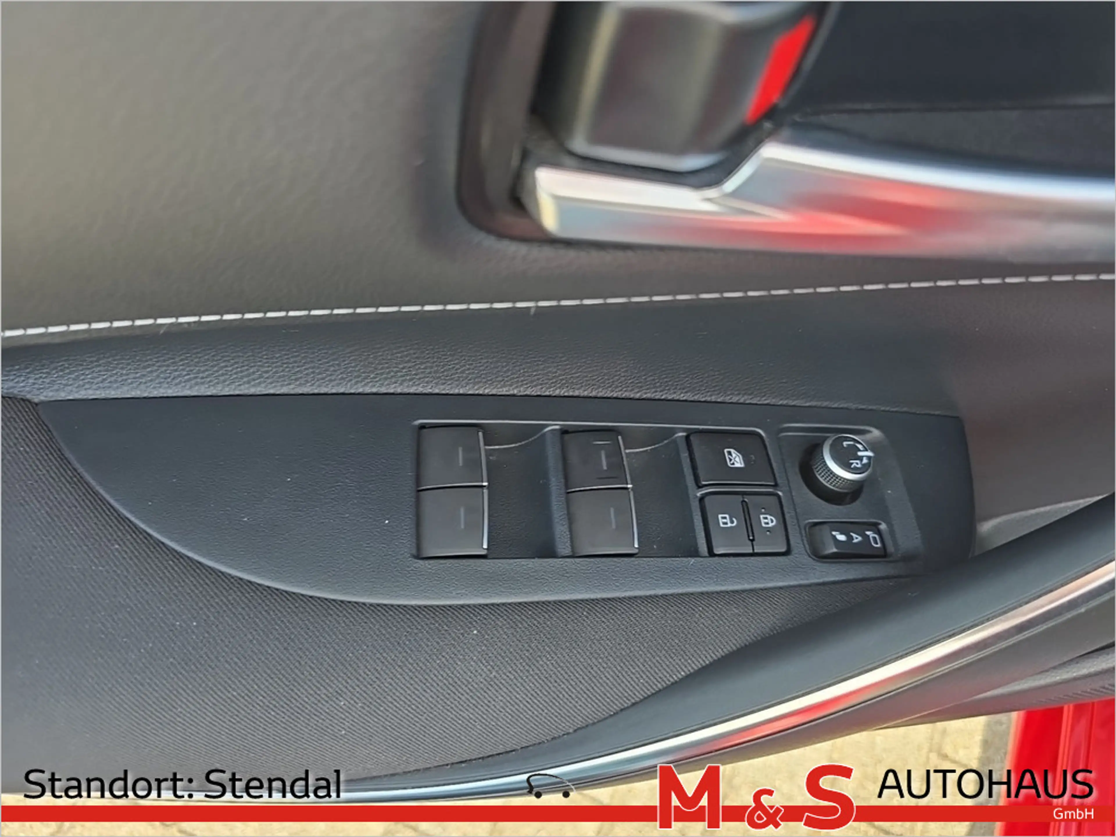 Toyota Corolla Touring Sports 2.0 Hybrid Team D LED — photo 17