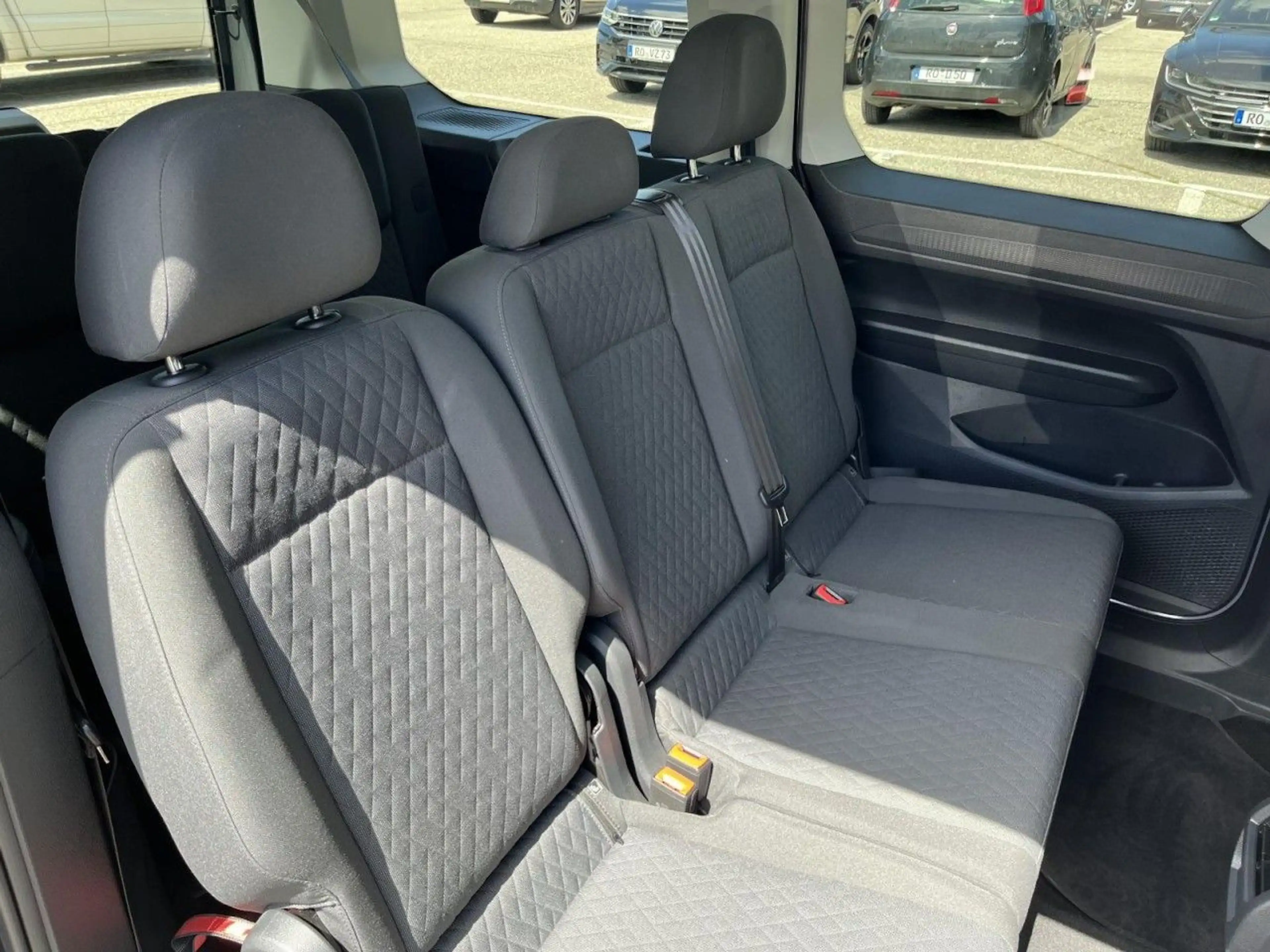 Volkswagen Caddy Life 2,0 TDI Life (7Sitzer+Navi+Sitzh — photo 11